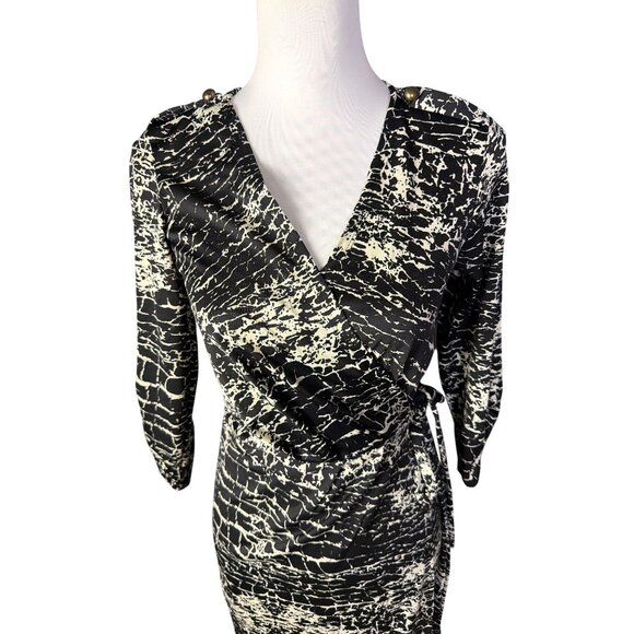 Vintage Jonathan Martin Women's V-Neck Wrap Dress With 3/4 Sleeves Knee Length - Picture 3 of 12